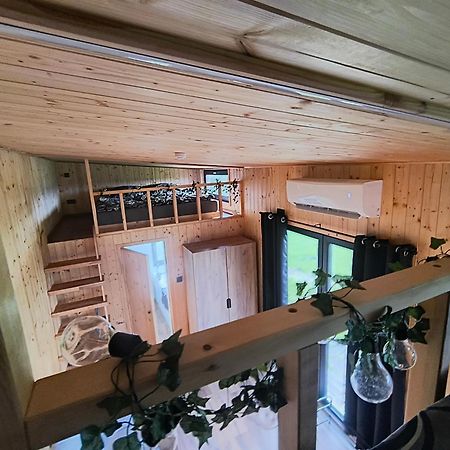 Tiny House Chvalcov Villa Bagian luar foto