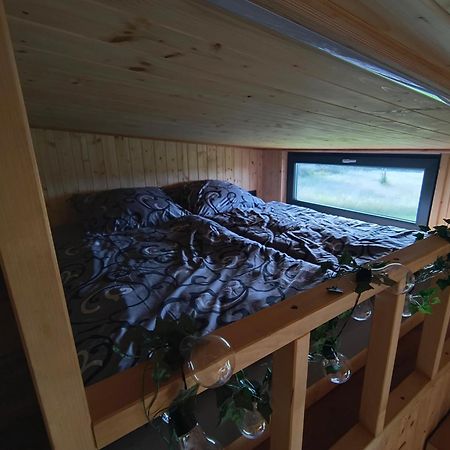 Tiny House Chvalcov Villa Bagian luar foto